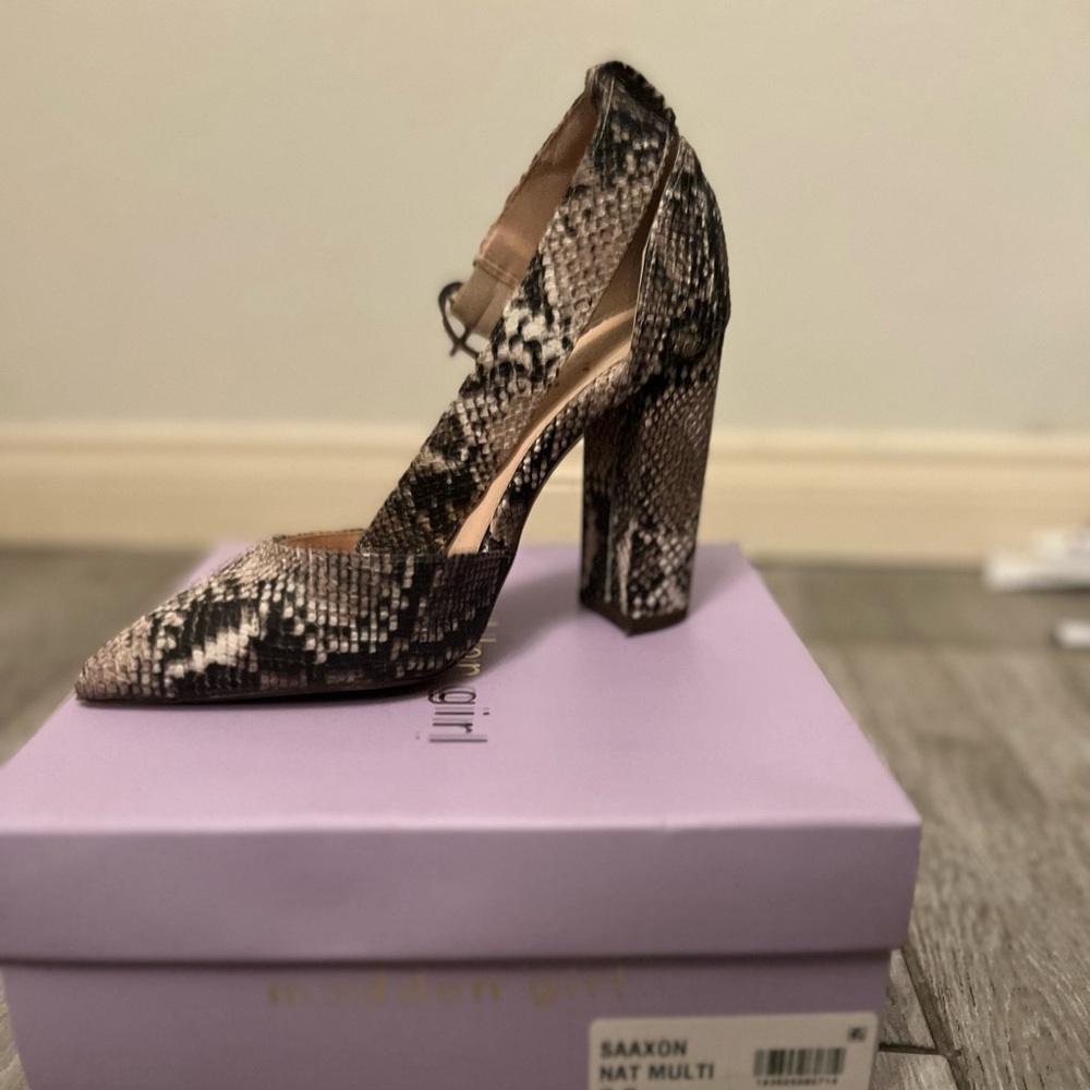 Madden girl Saaxon snakeskin chunky block heel